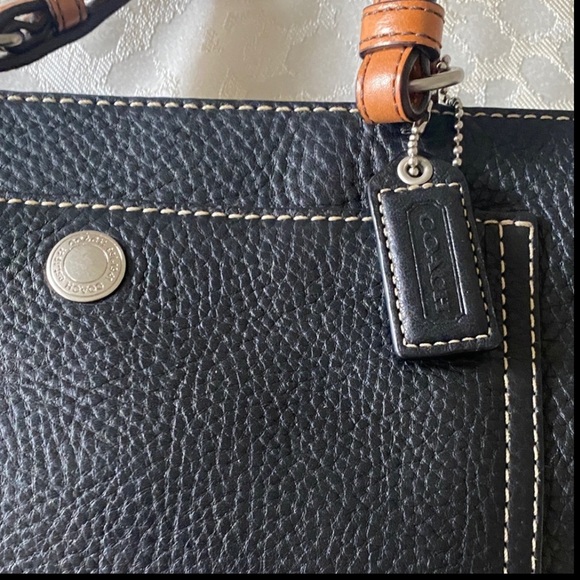 Vintage Coach Tote in pebbled leather - Picture 6 of 11